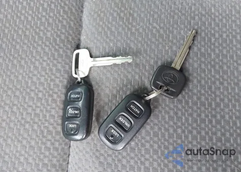 2004 Toyota Matrix Standard from USA, damaged, VIN 2T1KR32E84C298091